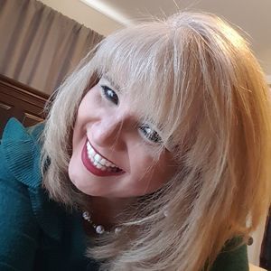 Meet your Posher, Ester